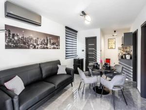 Serene Family Villa by the Rogoznica Coast