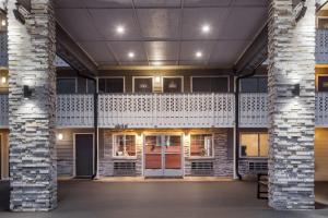 Basecamp Puyallup a Travelodge by Wyndham