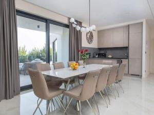 Luxury Seaview Villa with Jacuzzi