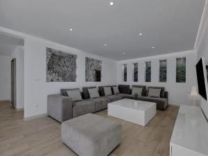 Luxury Villa in Ba ka Voda