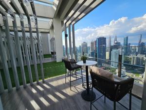 Bukit Bintang Agile 400m to TRX DualKey 2-7pax