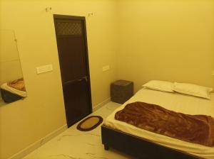 Adinath guest house