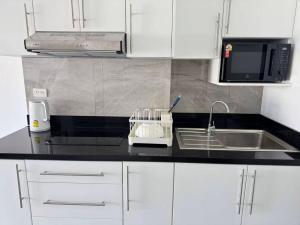 Pattaya beach view talay 6 by Sunshine