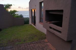 Waves End Holiday Home