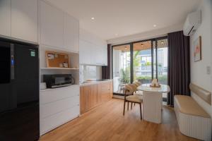 Mia Apartments by XÔI Residences