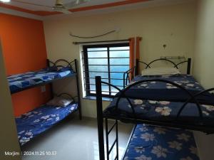 Bunk bed room by the beach