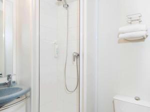 Hotels Ibis Budget Beziers Est La Giniesse : Chambre Triple