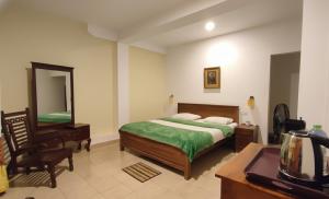 Blue sky Guest House And Restaurant