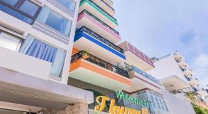 OYO 1028 Flower House Apartment