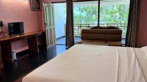 Sea Breeze Beach Resort