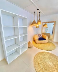 Paje Private Villa for 8 Guests Pool AC Smart TV WiFi Backup Generator Walk to Beach Bars Restaurants