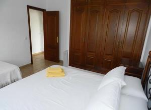 Chalet en la playa con piscina Privada en el Palmar terraza y chimenea