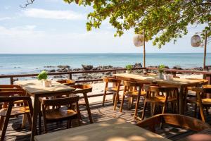 Relax Bay Beach Resort