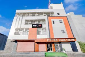 Hotel O Royal Palace