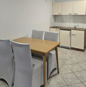 Otto Apartments