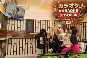 カラオケ ビリヤード 卓球 ダーツ バーベキュー 4寝室8ベッド16名可 読谷村 沖縄中部