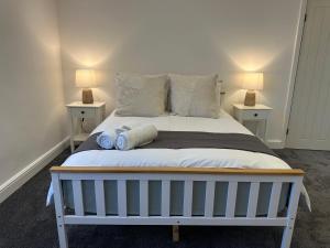 Aura - Elegant Retreat in Prime Leeds Location!