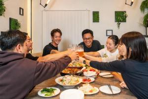 カラオケ ビリヤード 卓球 ダーツ バーベキュー 4寝室8ベッド16名可 読谷村 沖縄中部