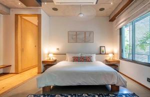 Gulmohar527 3BHK Service Apartment Defence Colony