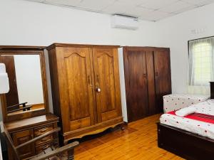 Airport View Home-Stay