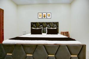 Hotel O The Royal INN