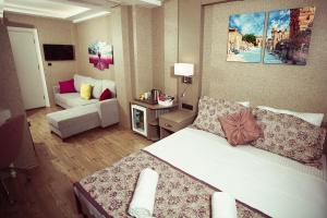 Deluxe Family Room room in Hotel Iz