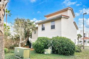 Palm Grove at Sago Sands Unit A