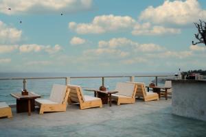 Sea Breeze Beach Resort