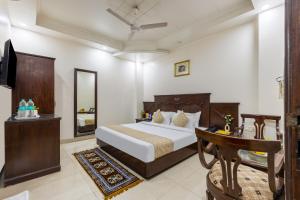 Hotel Legend International -Just a min walk from New Delhi Railway Station