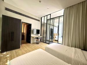 Classy Oceanphere Villa by Luckyplana