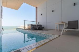 Private Swim Up Pool Apartment on Jomtien Beach Pattaya