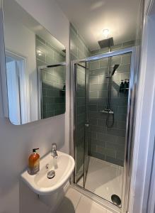 Spacious self contained city apartment