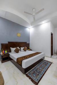 Hotel Legend International -Just a min walk from New Delhi Railway Station