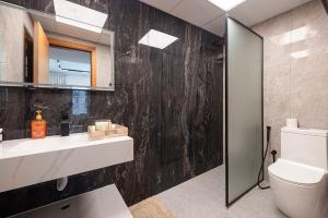 Lux 3 Bedroom Apt In Dubai Marina Man 2003