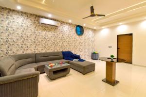 The Hills Stay Villa By DanCenter | 3BHK | Pvt Pool | Kishangarh