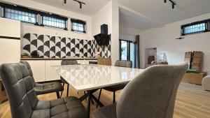 MareVista Sunrise -Private Garden and Parking