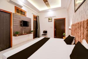 Hotel O VELMORA HOTEL