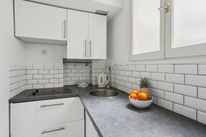 Les Invalides & Eiffel Tower - 1BR - Paris Vacation Rentals