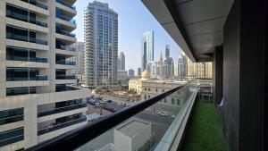 Luxury 2BHK in Dubai Marina Escan 402