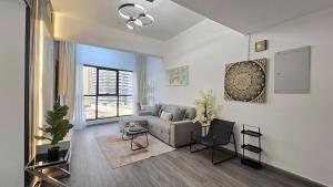 Luxury 2BHK in Dubai Marina Escan 402