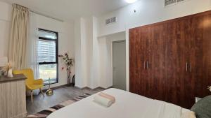 Luxury 2BHK in Dubai Marina Escan 402