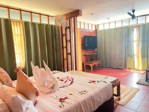 Sky Frame Beach Resort