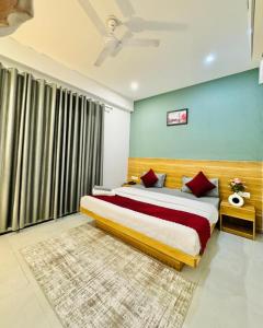 Roost Stay Hotel and Restaurant