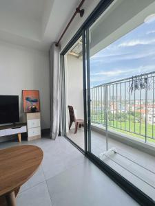 Modern Apartment 2BR - Masteri Thao Dien - City View