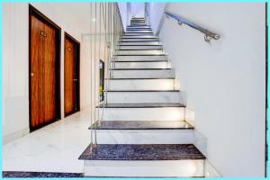 Hotel Coastal Crown Premium Near Sea Beach And Jagannath Temple, Puri