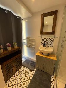 Cozy Double Bed Room in London