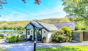 ABI Holiday Home - Brynteg Country & Leisure Retreat