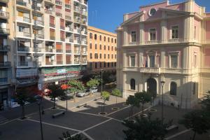 Signorile 2B central room with private bathroom and kitchenette