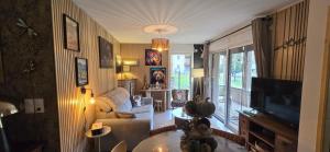 Les reflets du lac detente et nature à Genos-Loudenvieille classé 4 étoiles