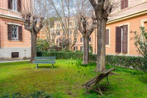 Auditorium elegant flat in the park